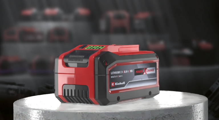 Illustration af et originalt Einhell-batteri og forfalskede batterier